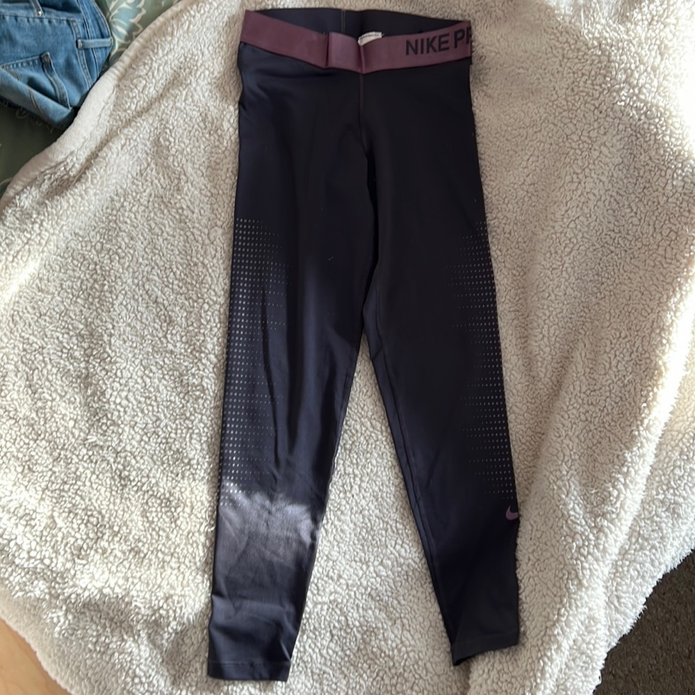 NWOT Nike Pro leggings. Large. Purplish waist, gray/purple main color.